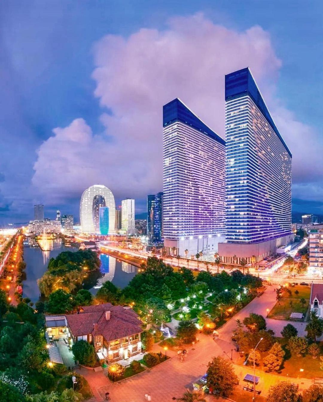 באטומי Orbi City Sea View מראה חיצוני תמונה